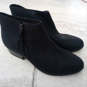 Collection by Clarks Ankle Boots size 9 M